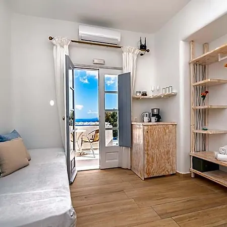 Thira * Fira (Santorini)