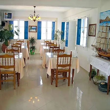 Hotell Thira